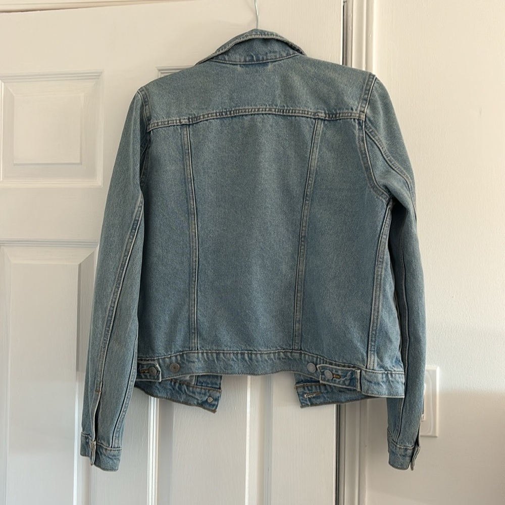 Denim Levi’s jacket - Picture 2 of 4